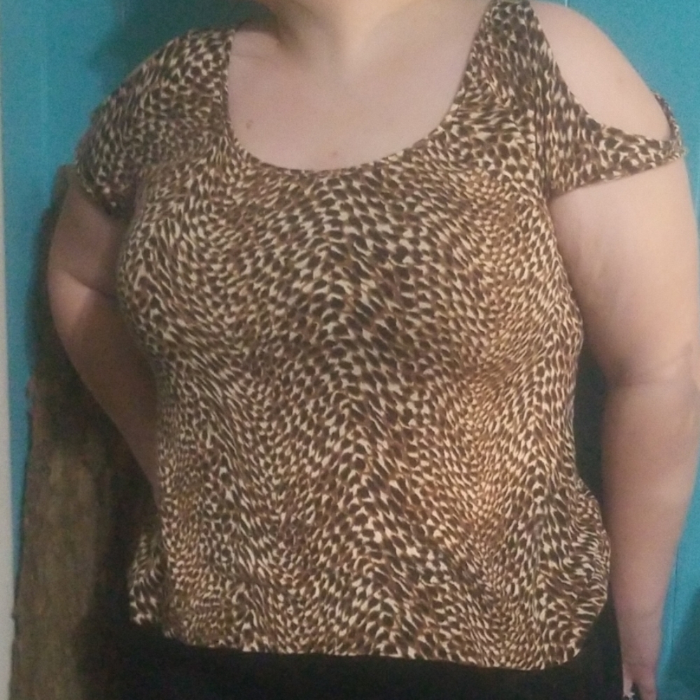 Ladies Cheetah print blouse